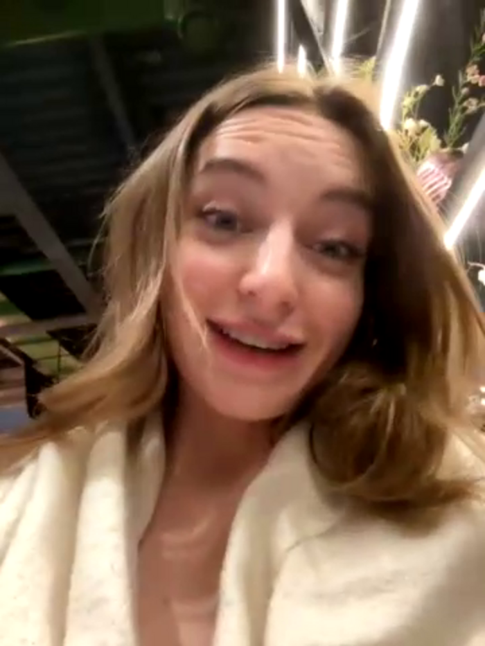 -AngelAri-