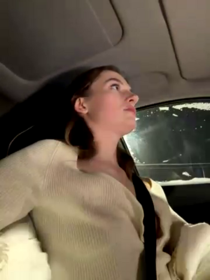 -AngelAri-