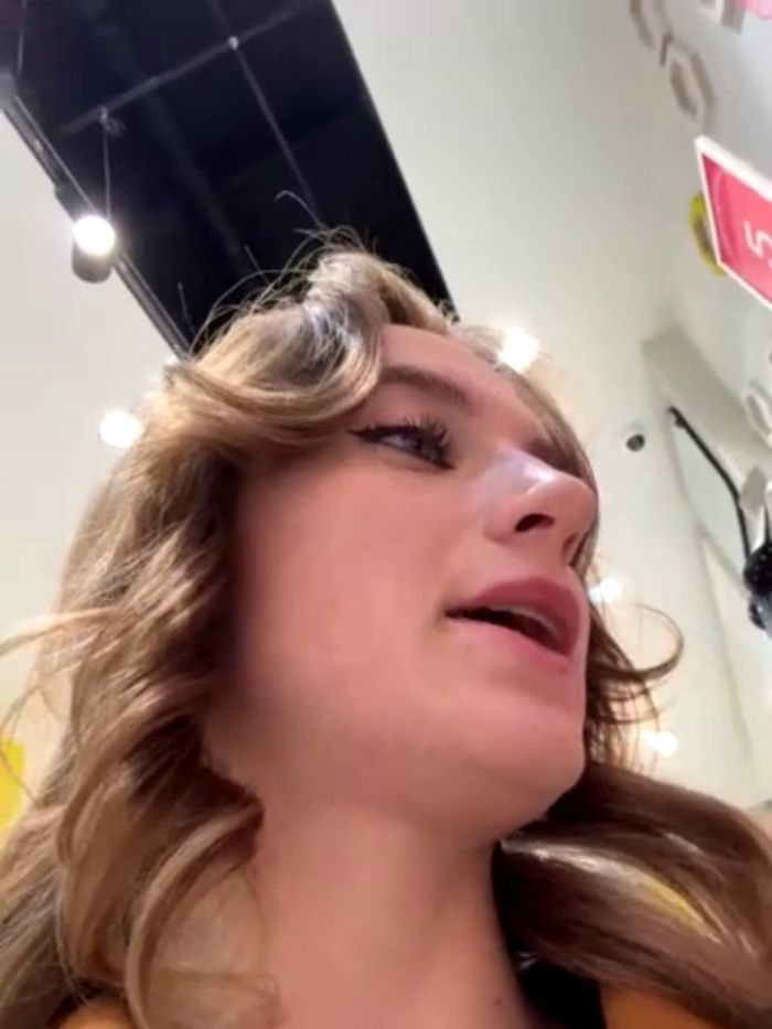 -AngelAri-