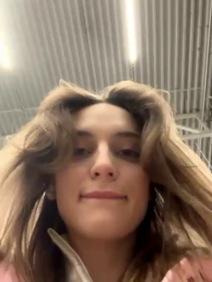 -AngelAri-
