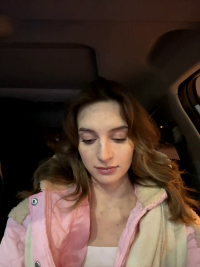 -AngelAri-