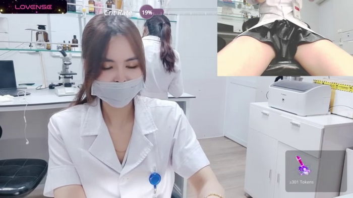 NaughtyGirl_Lab