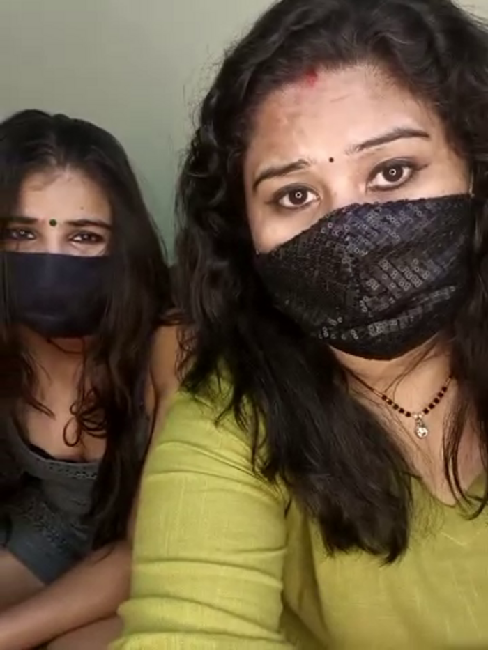 Indian_hotmilfs