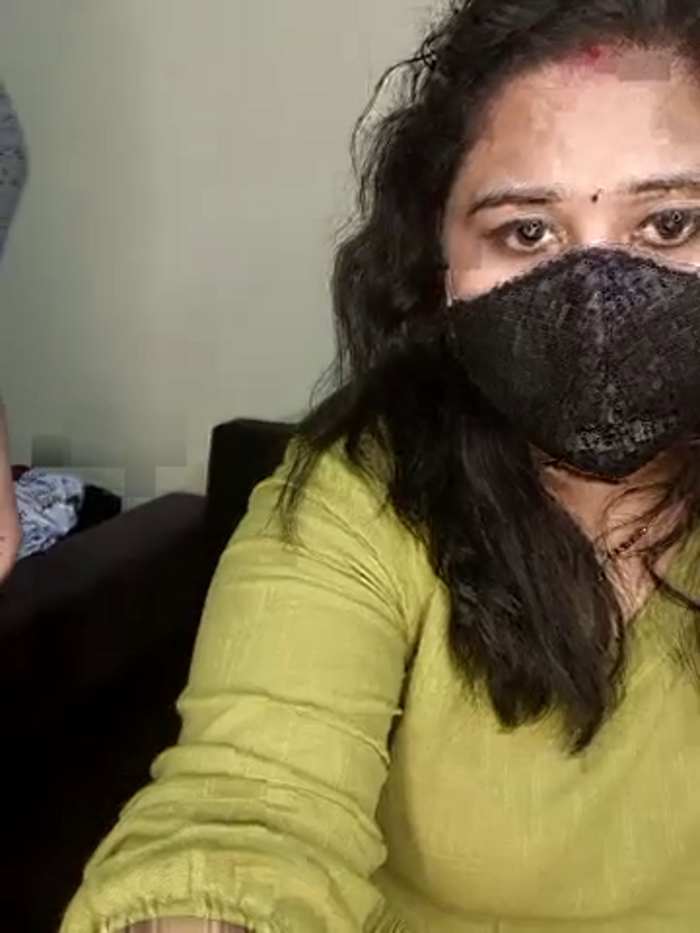 Indian_hotmilfs