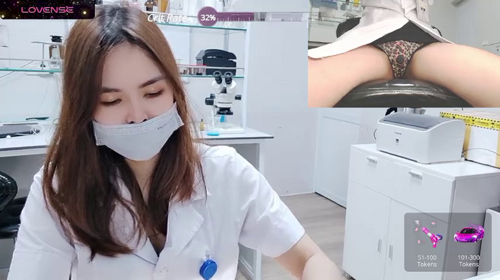 NaughtyGirl_Lab