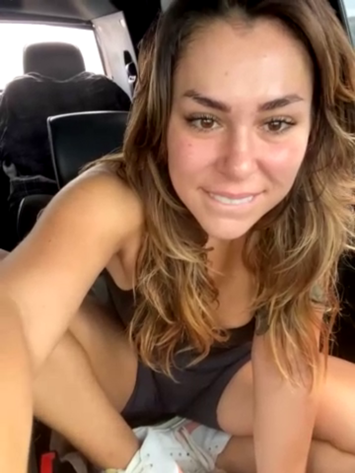 PublicPlaygirl_Lea