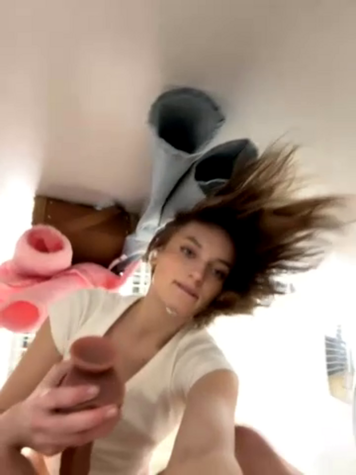 -AngelAri-