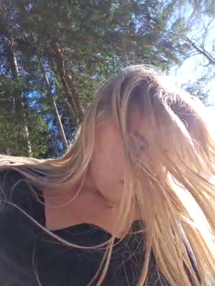 LaraBlond