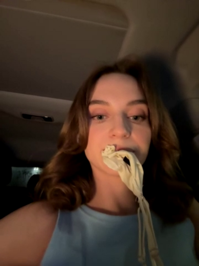 -AngelAri-