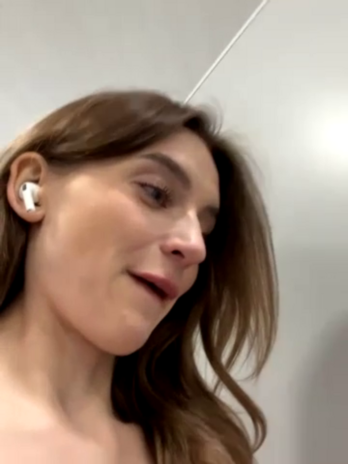 -AngelAri-