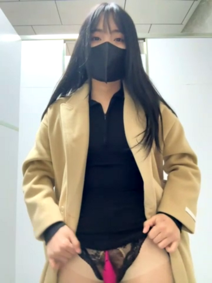 Asia-Lynn