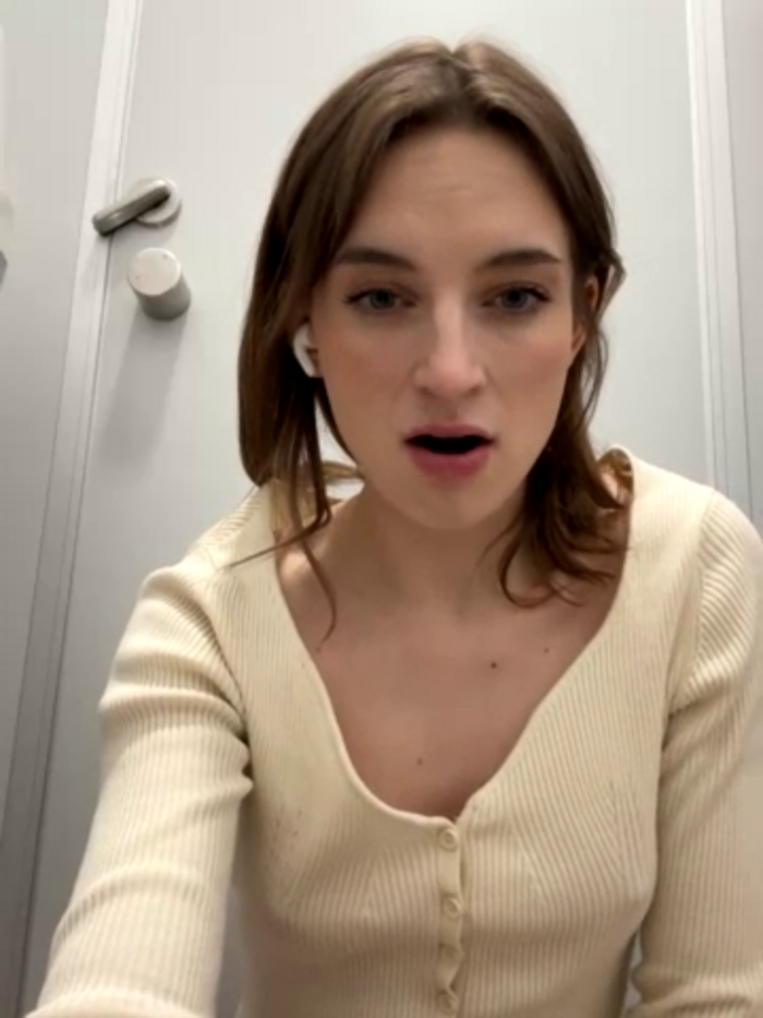 -AngelAri-