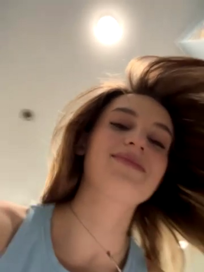 -AngelAri-