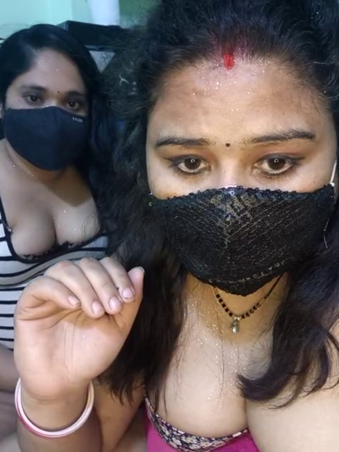 Indian_hotmilfs
