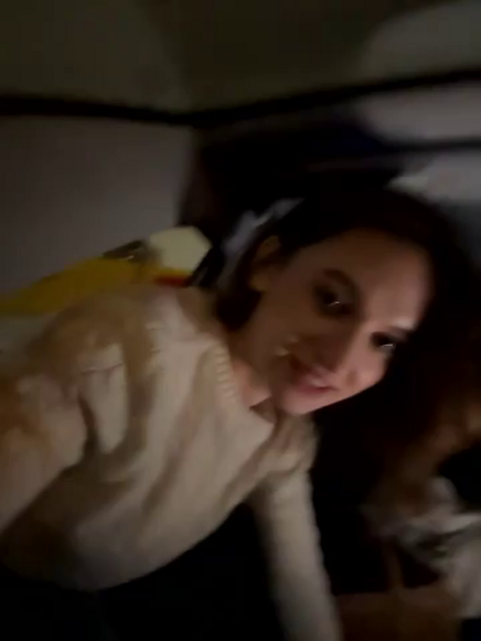 -AngelAri-