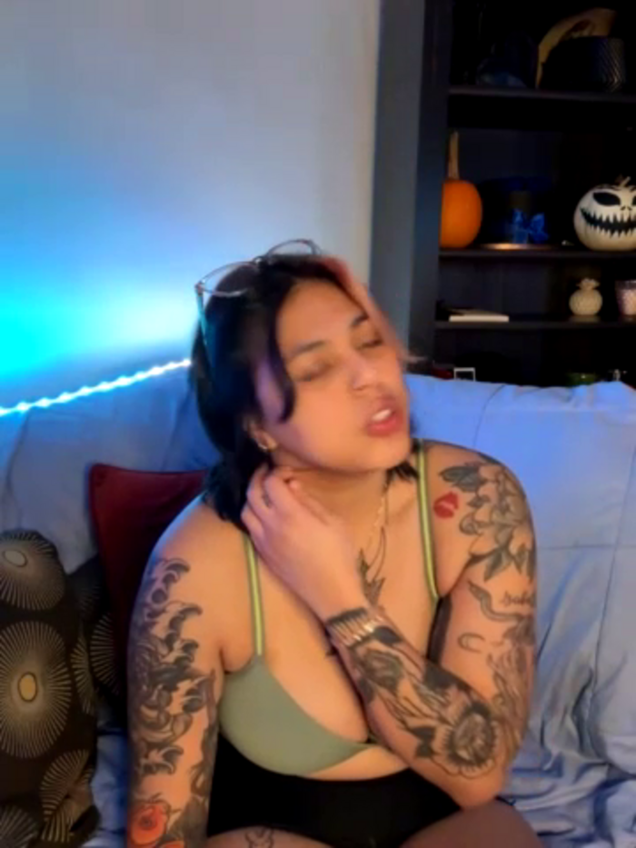 miacanela_xo