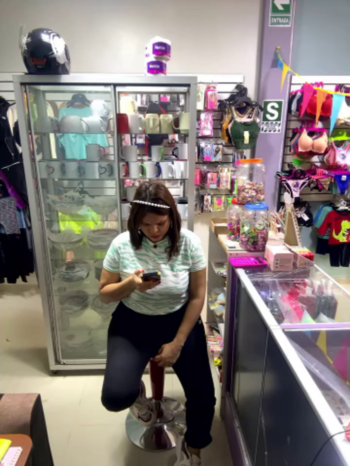 BUSTY-STORE-LAROSALIA1XXX