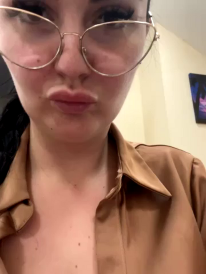 Young_hot_mom