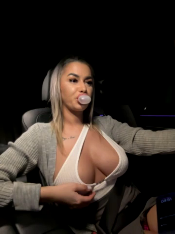 KirstieVegas