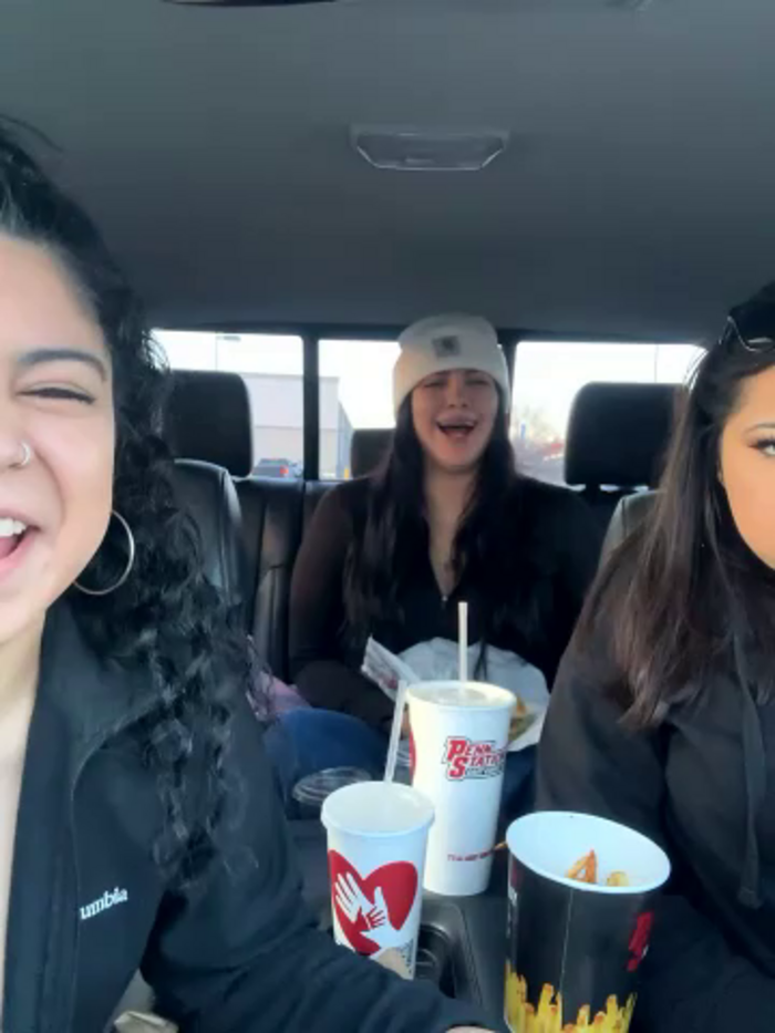 kimmiakiss22