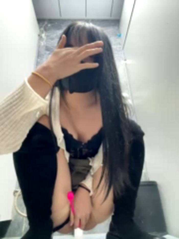 Asia-Lynn
