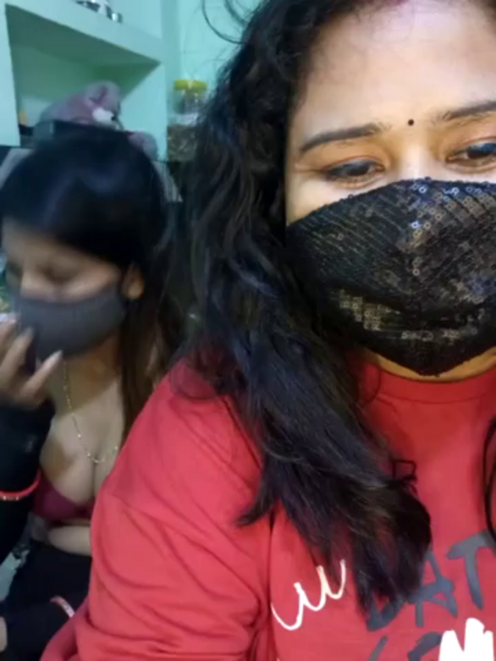 Indian_hotmilfs