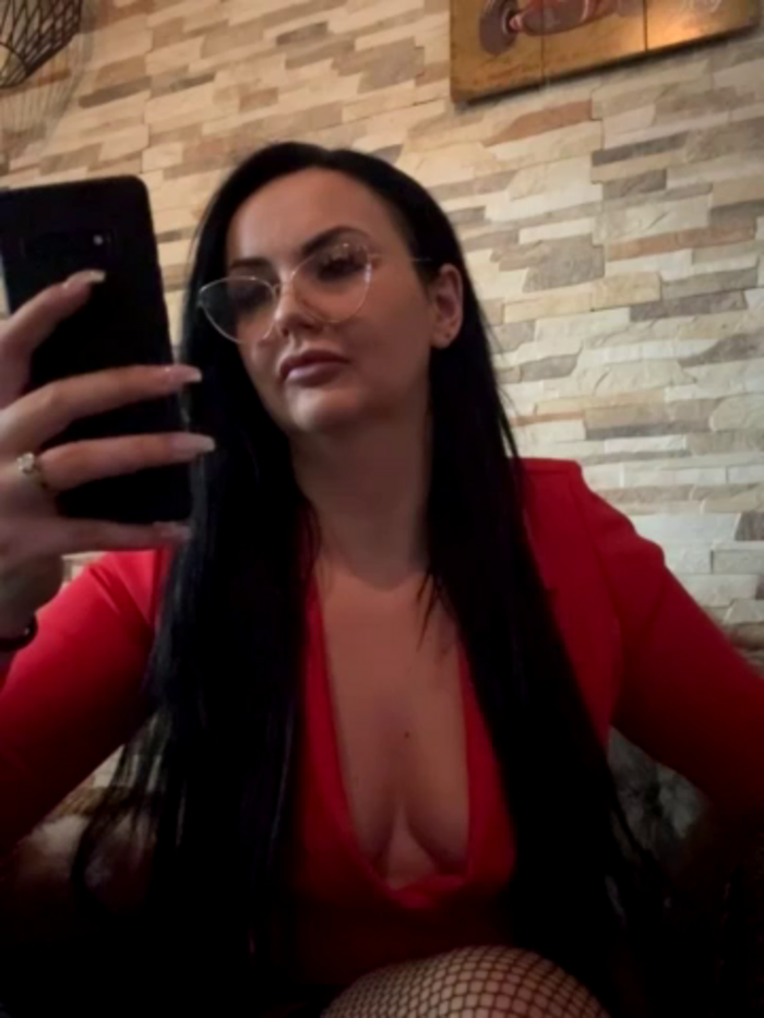 Young_hot_mom