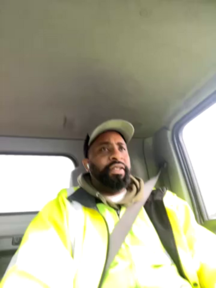 K1NGDN1CE916