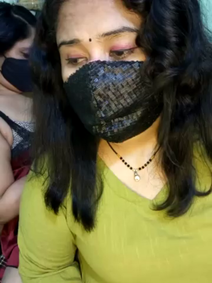 Indian_hotmilfs