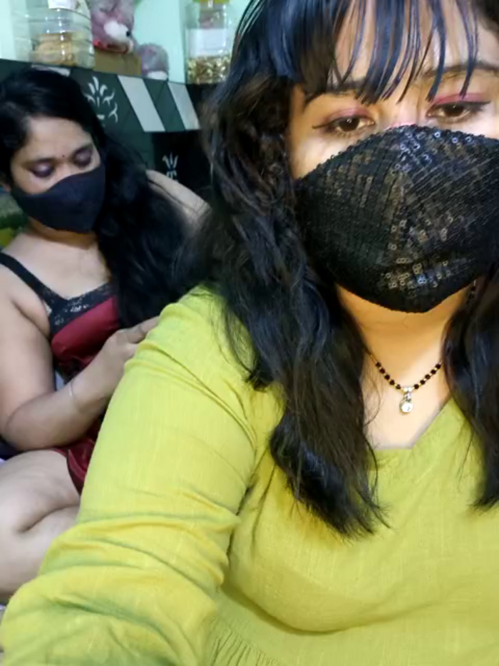 Indian_hotmilfs