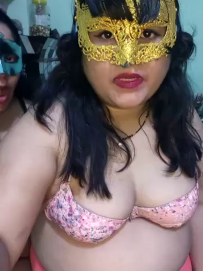 Indian_hotmilfs