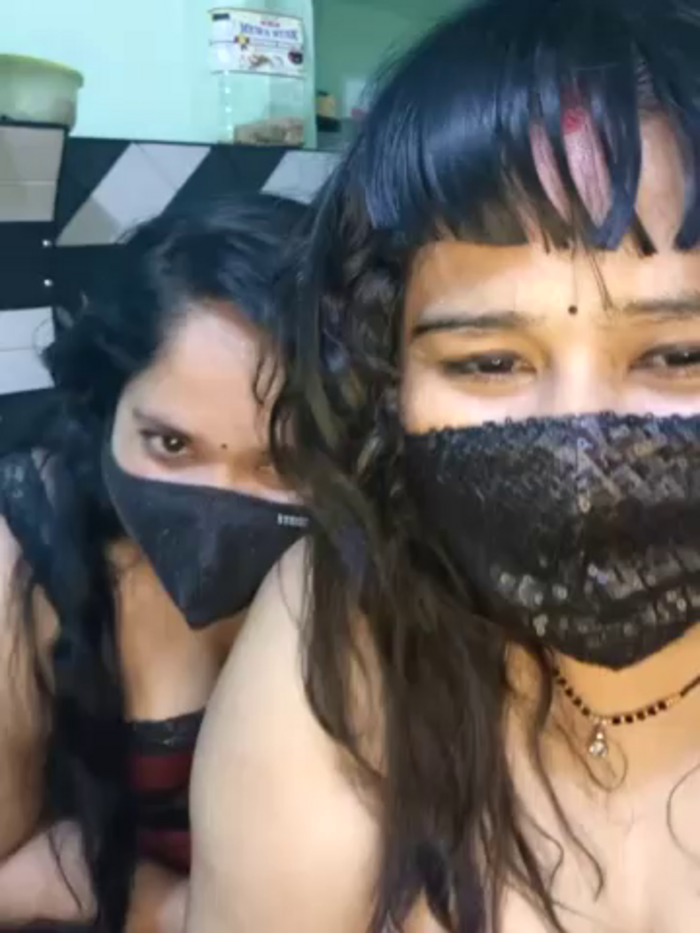 Indian_hotmilfs