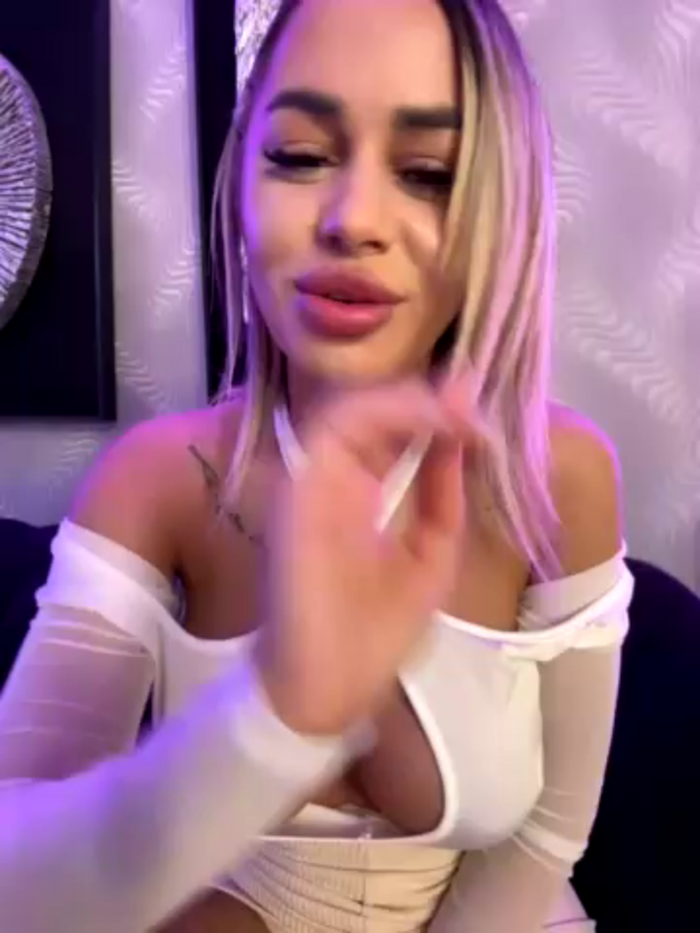 KirstieVegas