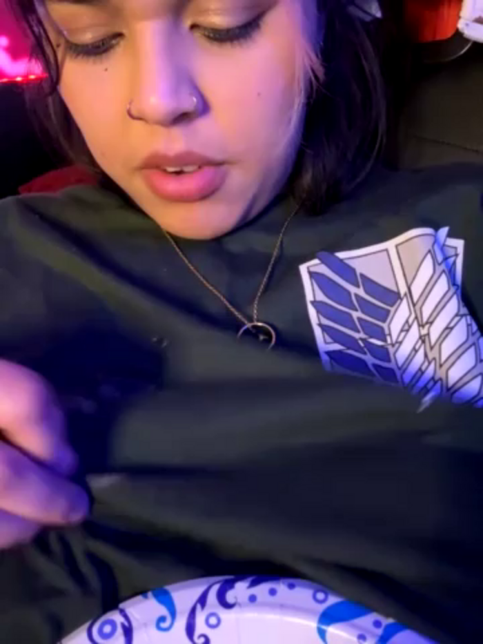 miacanela_xo