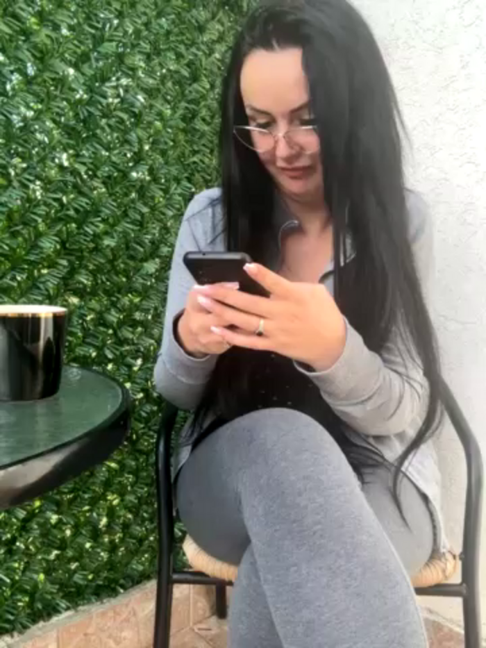 Young_hot_mom