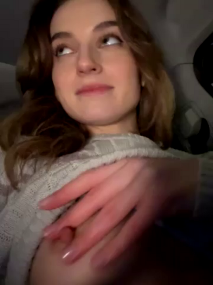 -AngelAri-