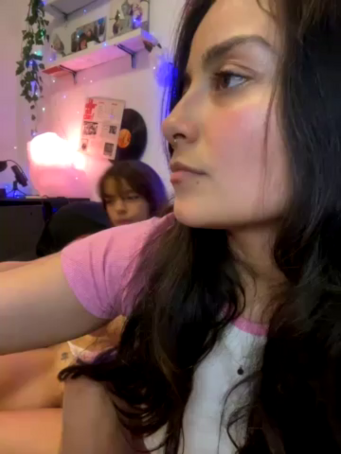 Emma_and_Aly