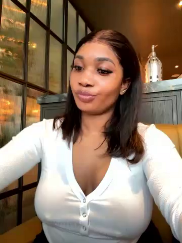 __Nessa__