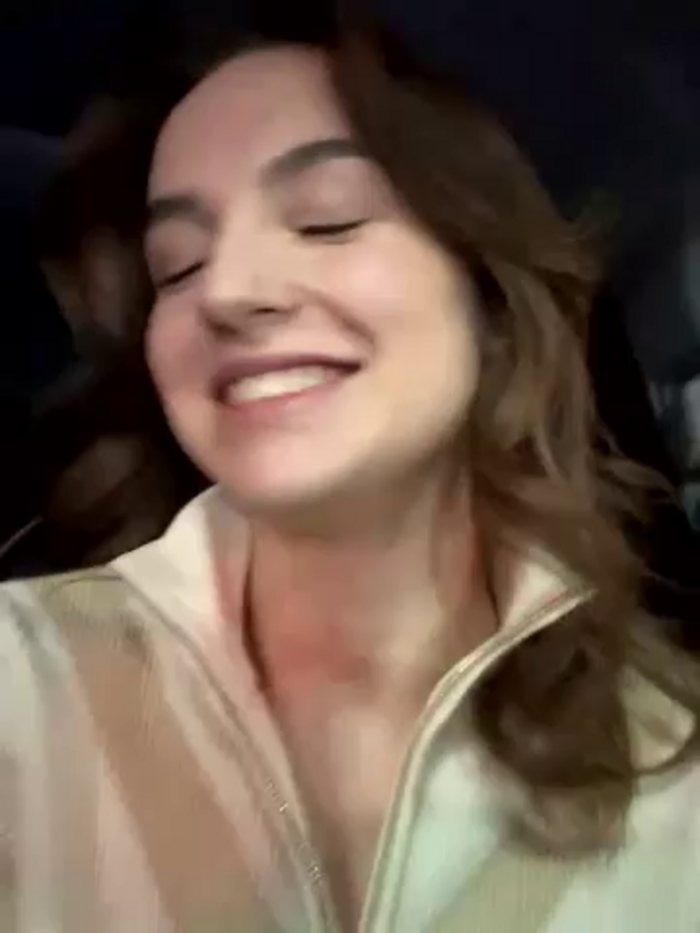 -AngelAri-