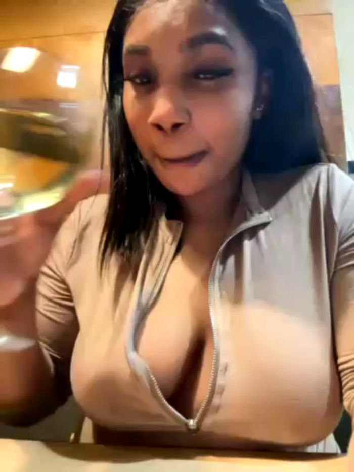 __Nessa__