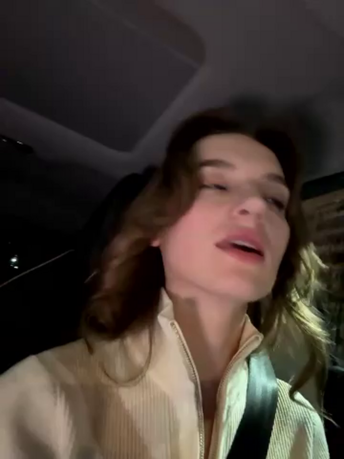 -AngelAri-