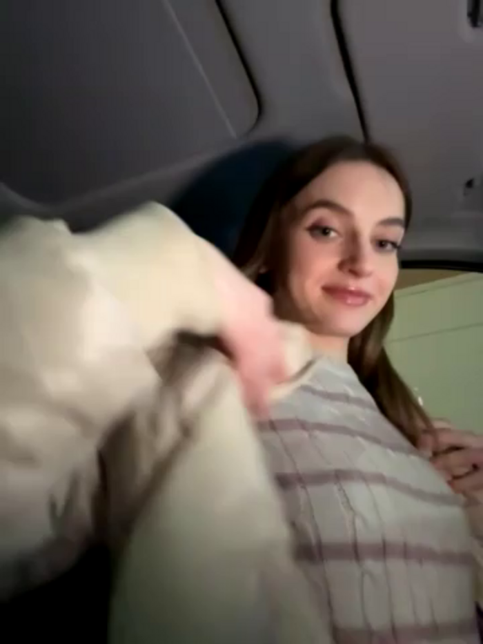 -AngelAri-