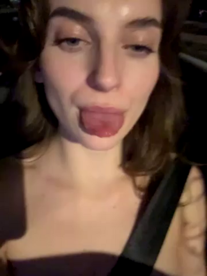 -AngelAri-