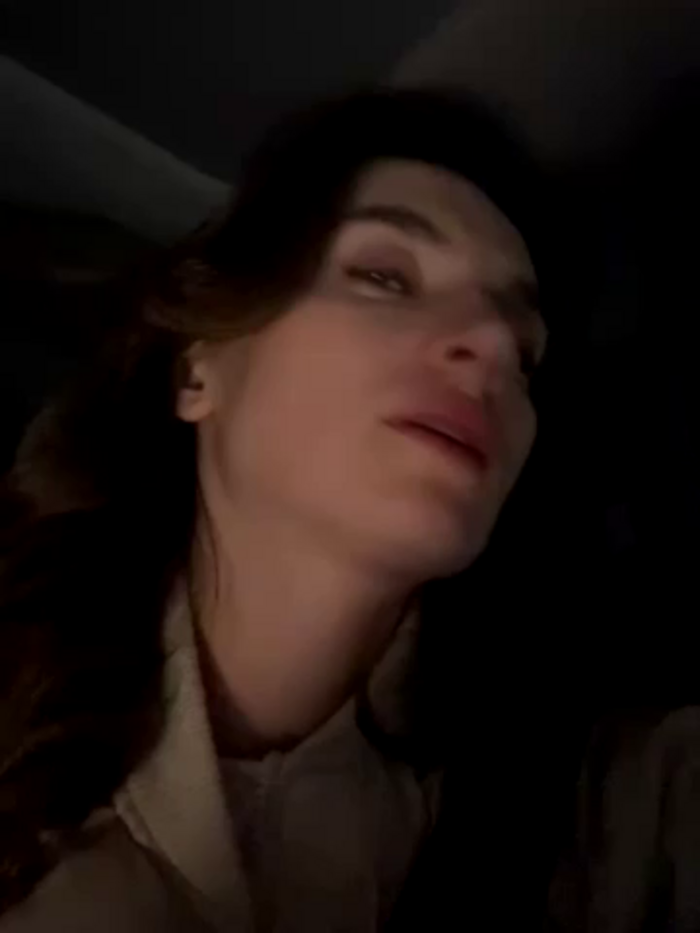 -AngelAri-