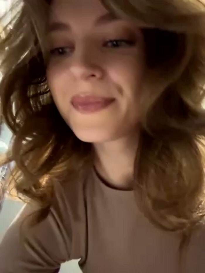 -AngelAri-