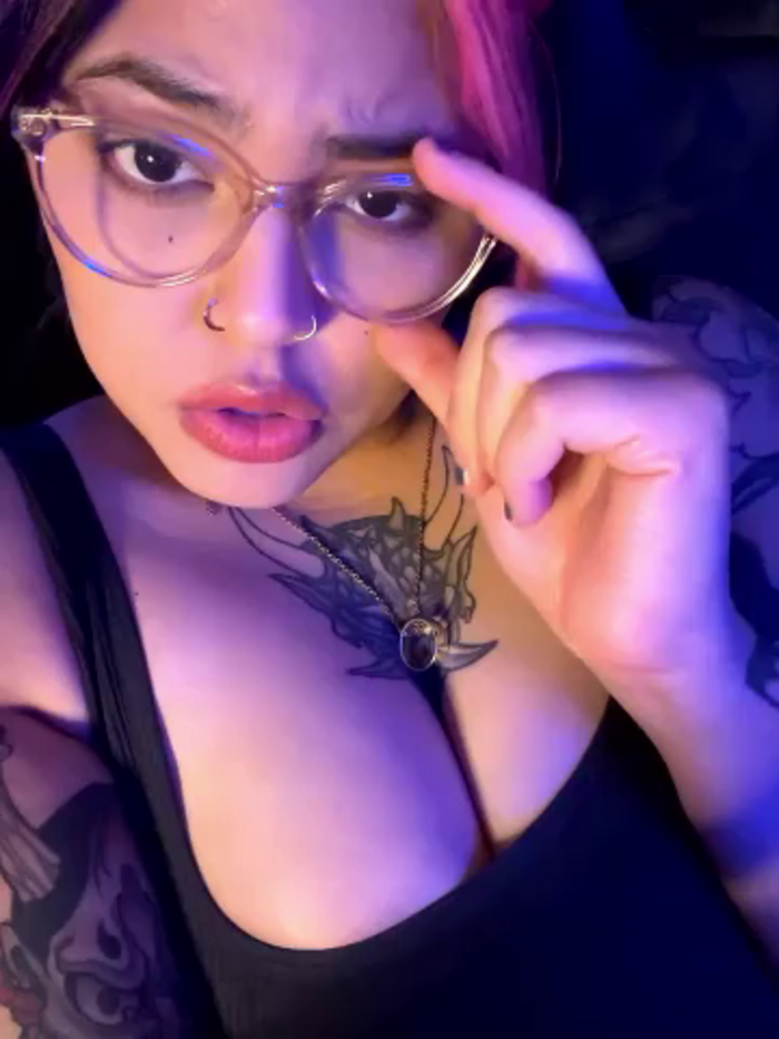 miacanela_xo