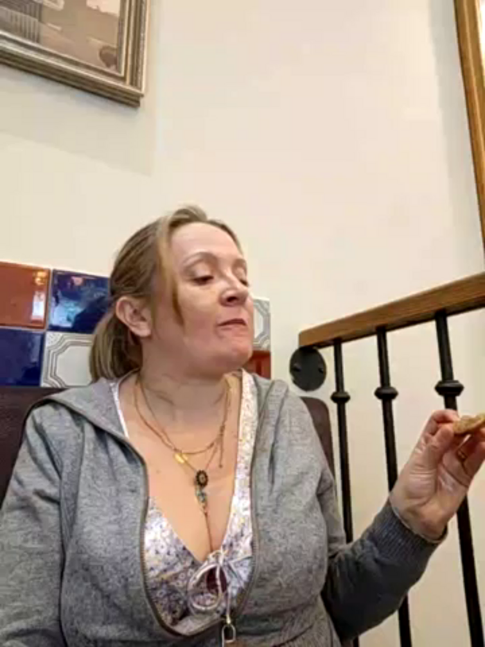 lady_charlyne