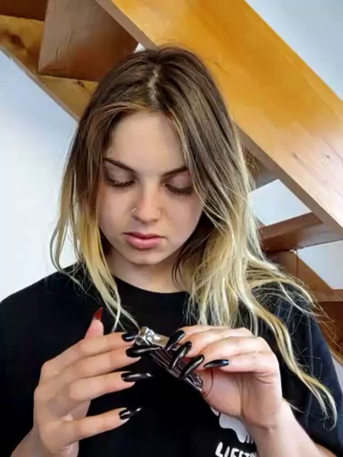 Elnonoykeila77