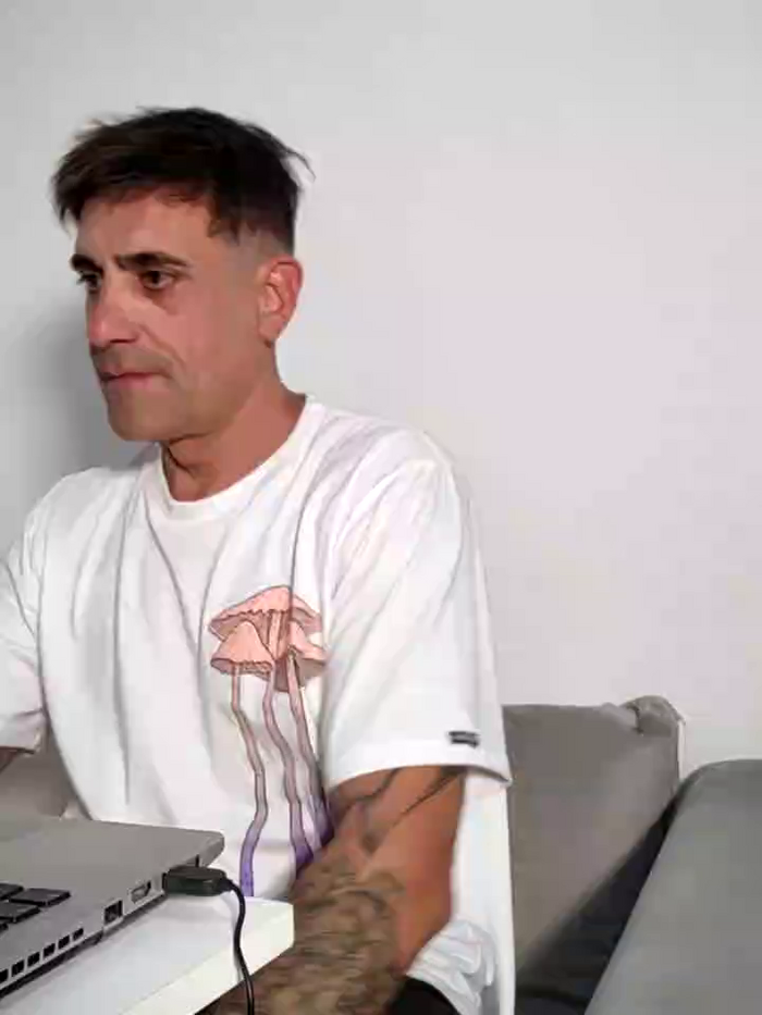 Elnonoykeila77