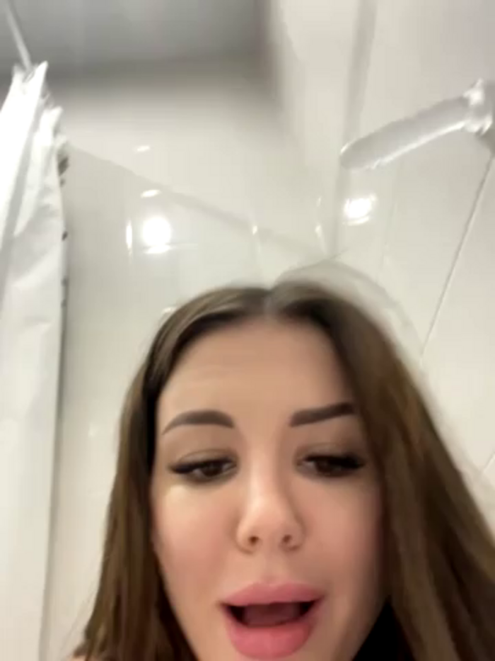 Alina_Vibe_Me